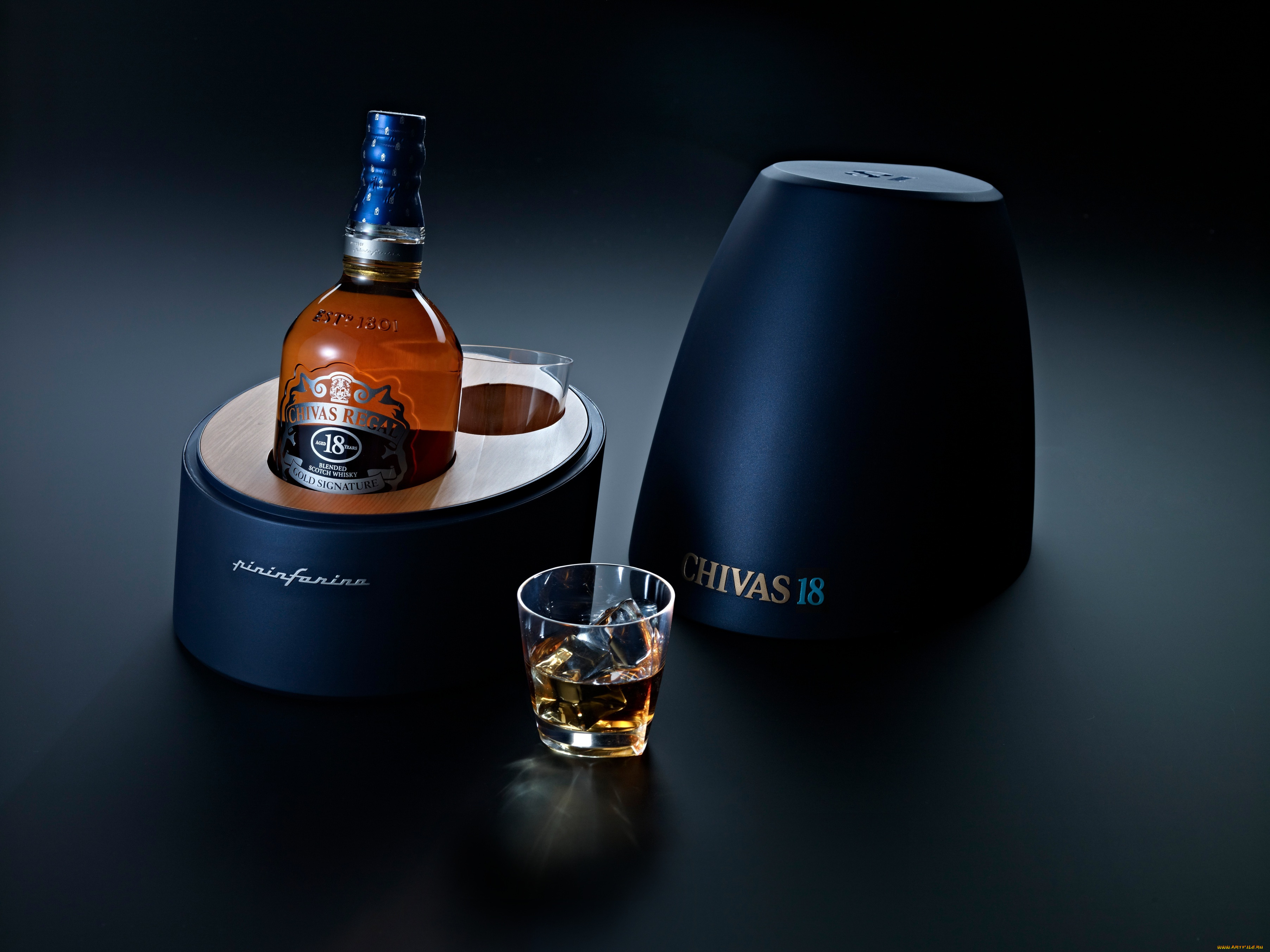 Лучшие марки. Виски Чивас на рабочий стол. Chivas Regal 18 (Gift Box). Chivas Regal 18 Wallpaper. Whisky Panoramic.